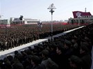 Tisicíe lidí se sely na hlavním pchjongjangském námstí a vyjádily podporu