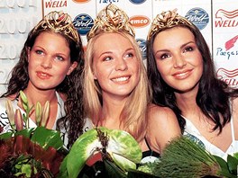 Andrea Fišerová nahradila po odebrání titulu Miss ČR 2001 Dianu Kobzanovou. Na...