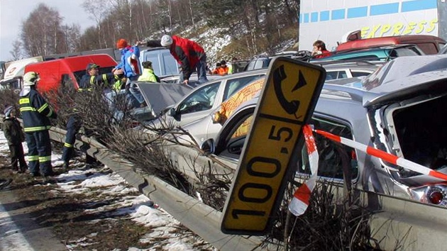 Dlnici se podailo zprjezdnit a po dlouhch sedmncti hodinch. (20. bezna 2008)