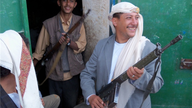 Jemen je zem kalanikov. Jejich poet pevyuje poet obyvatel zem. Automatick puky lze koupit na kadm triti.