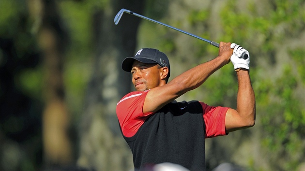 SOUSTEDN. Tiger Woods bhem finlovho dne na turnaji Arnold Palmer Invitational v Orlandu.