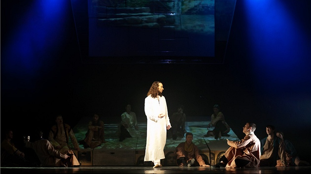 Fotografie ze zkouky baletu Jesus Christ Superstar, který ml mít v pátek 29.