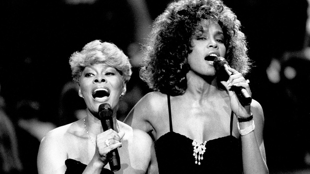 Dionne Warwickov a Whitney Houston (1990)