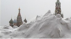 Sníh zmnil i pohled na Moskvu. Prmrn vysocí lidé tak mohli vidt jen