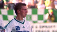Jaroslav Kamenický z Bohemians v prvoligovém utkání se Slavií (1999)