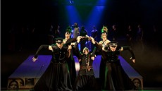 Fotografie ze zkou�ky baletu Jesus Christ Superstar, který m�l mít v pátek 29.