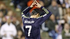 NEDAL. Cristiano Ronaldo z Realu Madrid lituje nepromnné ance.