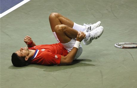ZRANNÁ JEDNIKA. Srbský tenista Novak Djokovi si v poslední dvouhe