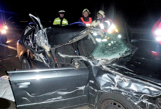 Na dálnici D2 zahynul pi nehod spolujezdec z osobního automobili.