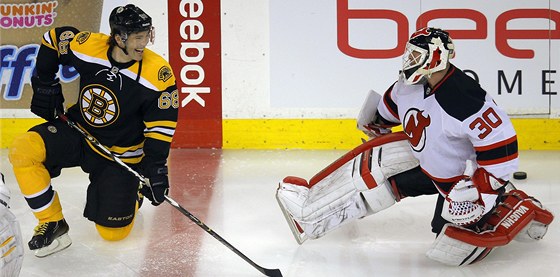 VRSTEVNÍCI. Martin Brodeur (vpravo) a Jaromír Jágr byli v minulé sezon rivalové. Te 41letí hokejisté budou bojovat ve stejném dresu.