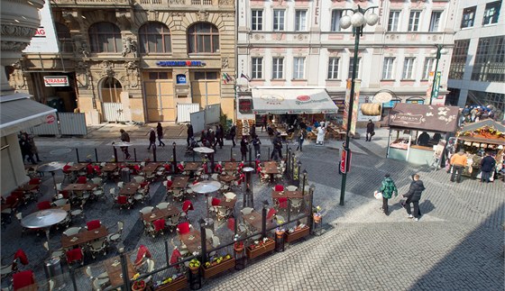 V Praze fungují nkteré "letní zahrádky" i v zim.