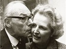 Britská premiérka Margaret Thatcherová se svým manelem Denisem Thatcherem.