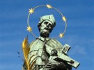 Nejslavnjí socha sv. Jana Nepomuckého, v Praze na Karlov most