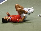 ZRANĚNÁ JEDNIČKA. Srbský tenista Novak Djokovič si v poslední dvouhře