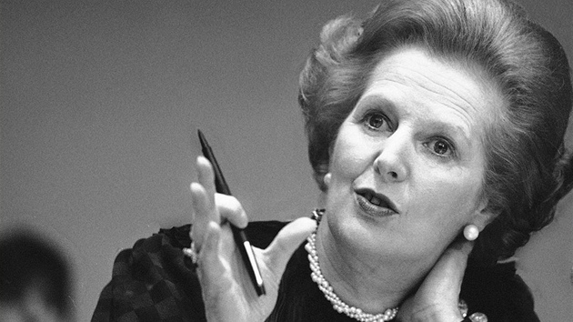 Britsk premirka Margaret Thatcherov hovo na tiskov konferenci v OSN. (23. ervna 1982)