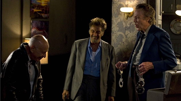 Parci Alan Arkin, Al Pacino a Christopher Walken ve filmu Jako za starejch as