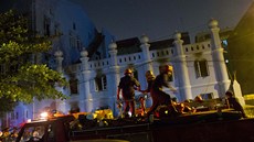 V noci na úterý zem�elo p�i po�áru islámské nábo�enské �koly v bývalém hlavním...