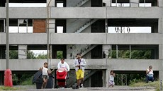 Na mosteckém sídli�ti Chanov se má zbourat jeden z "pr�hledných" panelák�.
