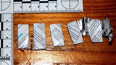 ena mla v aut nkolik "psaníek", která sice vypadala jako drogy, obsahovala