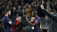 Éric Abidal dkuje nápisem na triku svému bratranci.