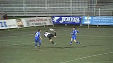 David Zoubek dává gól patou p�es hlavou - jako �korpion.