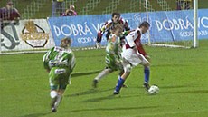 Duel Slavie s Uherským Hraditm z roku 1995, v nm padlo 10 gól. Domácí