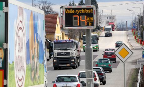 V Klenovicích by mli idii dodrovat maximální povolenou rychlost v obci.