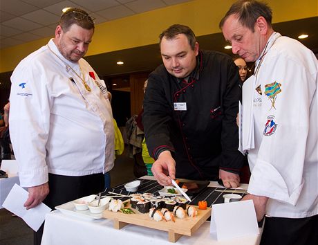 Sushi lektor Milan Kantrek (uprosted) na kulináském festivalu Gastro Hradec.