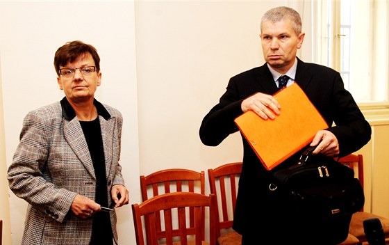 Biochemik Karel Bezouška při jednání u Městského soudu v Praze (11. dubna 2013)