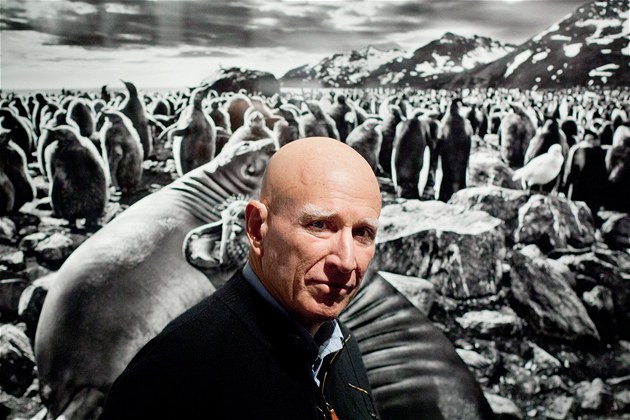 Odhaloval černobílou hrůzu ze zapadlých končin. Zemřel brazilský fotograf Salgado