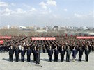 Severokorejci demonstrují v Pchjongjangu vrnost reimu (9. dubna 2013)