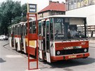 Autobus Karosa B732 . 5827 v Neratovicích v roce 1996 krátce poté, co tam byla