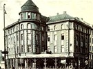 Hotel Palace v centru Ostravy v roce 1929.