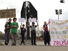 Obyvatelé praských Jinonic protestují proti billboardu u nebezpeného pechodu