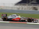 Sergio Perez z McLarenu bhem tréninku na Velkou cenu Bahrajnu.