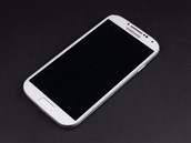 Samsung Galaxy S 4 ve svtl barevn variant White Frost.