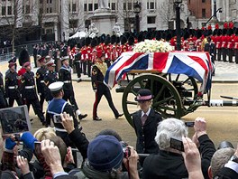 Poslední rozlouení s bývalou britskou premiérkou Margaret Thatcherovou. (17....