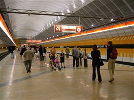 Raen klenut prostor tajn stanice se m podobat existujc stanici metra C...
