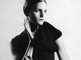 Magdalena Langrov pracuje mj. pro znaky Dior a Versace.