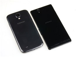 Samsung Galaxy S 4 a Sony Xperia Z - dva rozdílné designové trendy. Samsung...