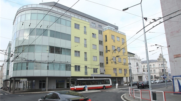 Alexandr Novk spoluvlastn tak firmu EDS, kter pat tato administrativn budova v centru st nad Labem.