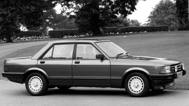 Ford Granada byl k mn v prodlouench verzch Minster a Dorchester, britt vldn ofi s nm ale jezdili neradi.