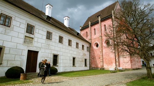 Kl�ter Zlat� Koruna zalo�il u �eky Vltavy P�emysl Otakar II. v roce 1263.