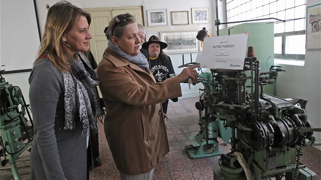 Vnuka podnikatele Jana Antonna Bati, zakladatele tebsk obuvnick tovrny BOPO, Dolores Bata Arambasic v ter s dcerou Robertou navtvila msta, kter znala jen z vyprvn a z fotek, kter j ukazoval ddeek.