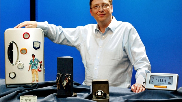 V roce 2002 Microsoft pedstavil technologii Smart Personal Object Technology Initiative (SPOT), kter mla pinst chytrou elektroniku do kadodennho ivota. Soust byly i hodinky.
