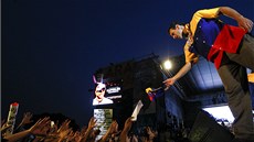 Pedvolební mítink opoziního lídra Henrique Caprilese (7. dubna 2013)
