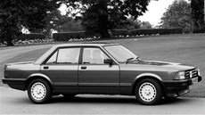 Ford Granada byl k mání v prodlouených verzích Minster a Dorchester, brittí...