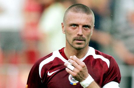 Fotbalista AC Sparta Tom epka pi utkn s Libercem (14. kvtna 2007)