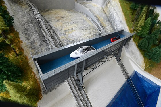 Model zdviže pro lodě, která má vzniknout na Slapské přehradě. 