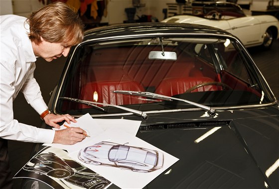 Designér Porsche Tony Hatter